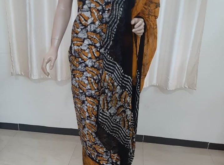 Look graceful in the latest designs of Printed Salwar Suits