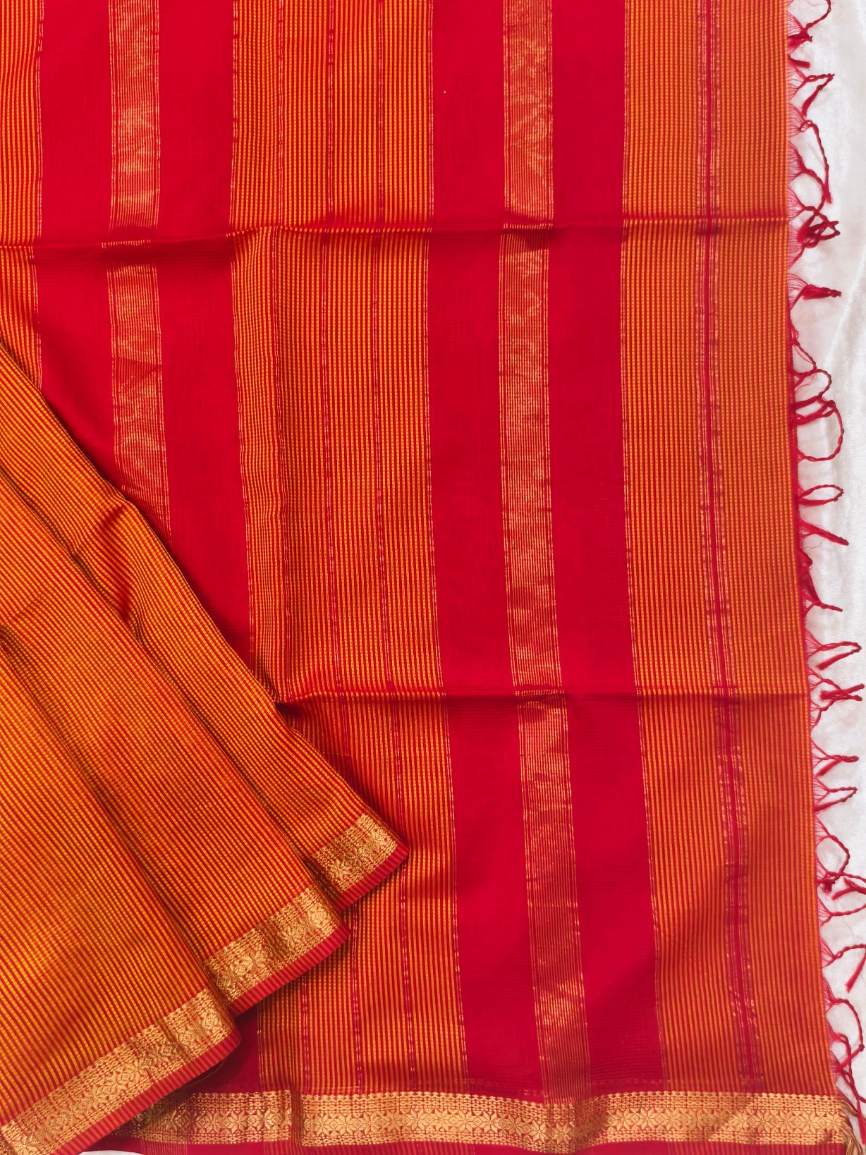 Handloom Garbhareshami Saree - Image 3