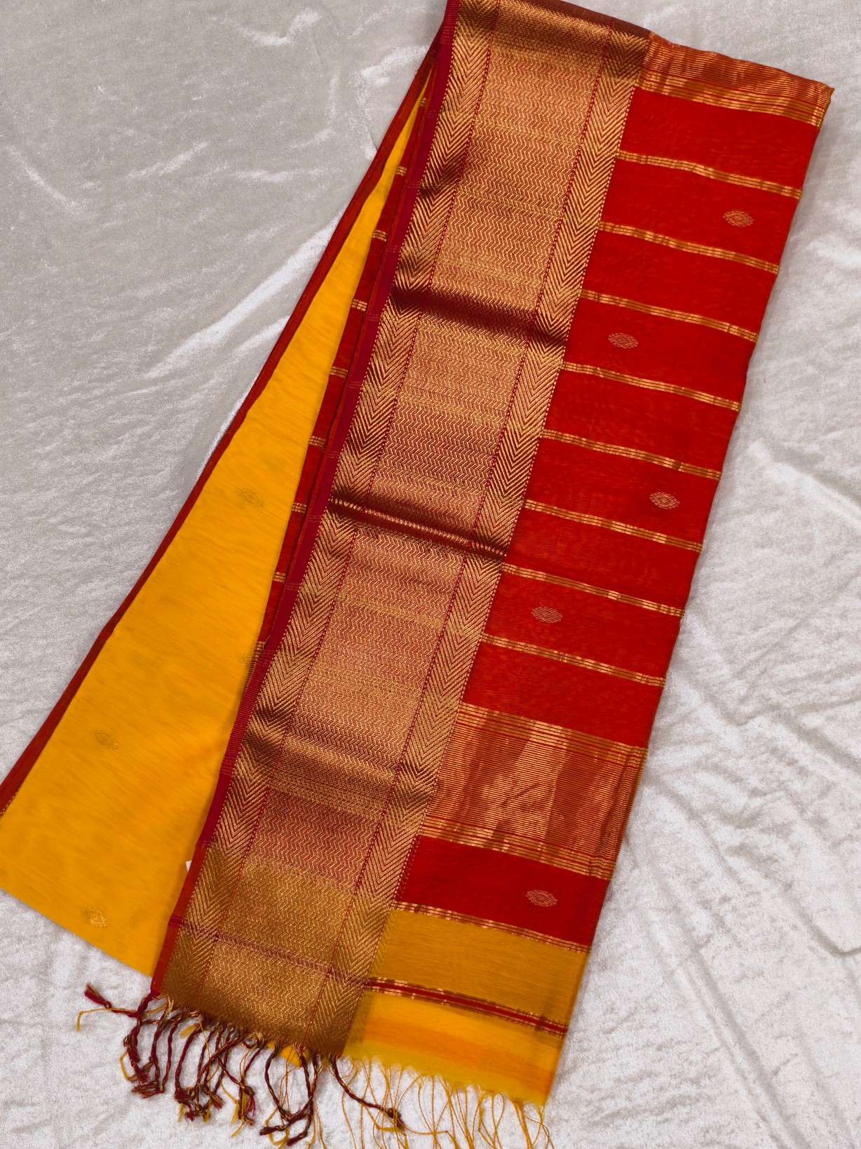Handloom Maheshwari Saree - Image 2