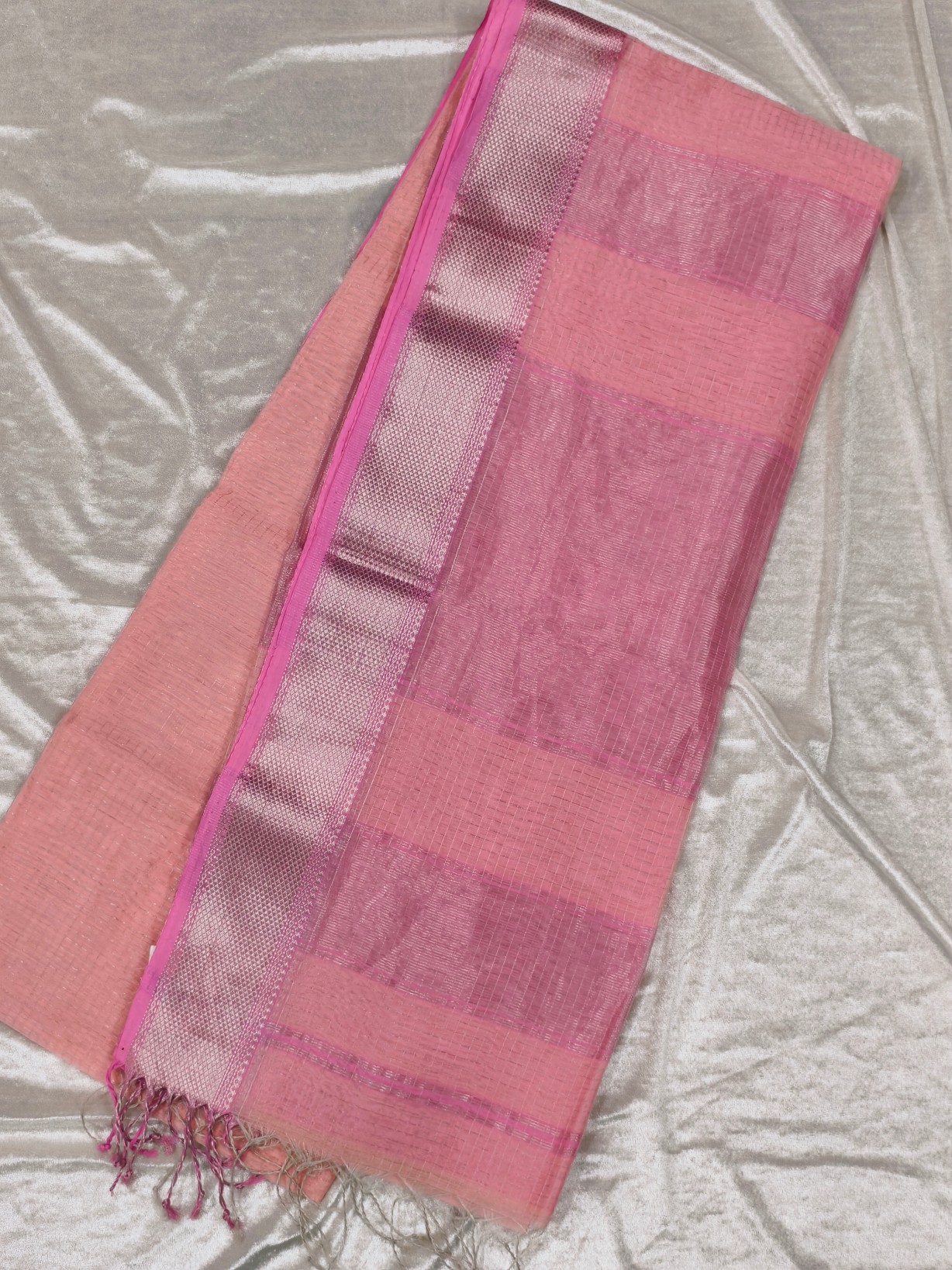 Handloom Maheshwari Saree - Image 2