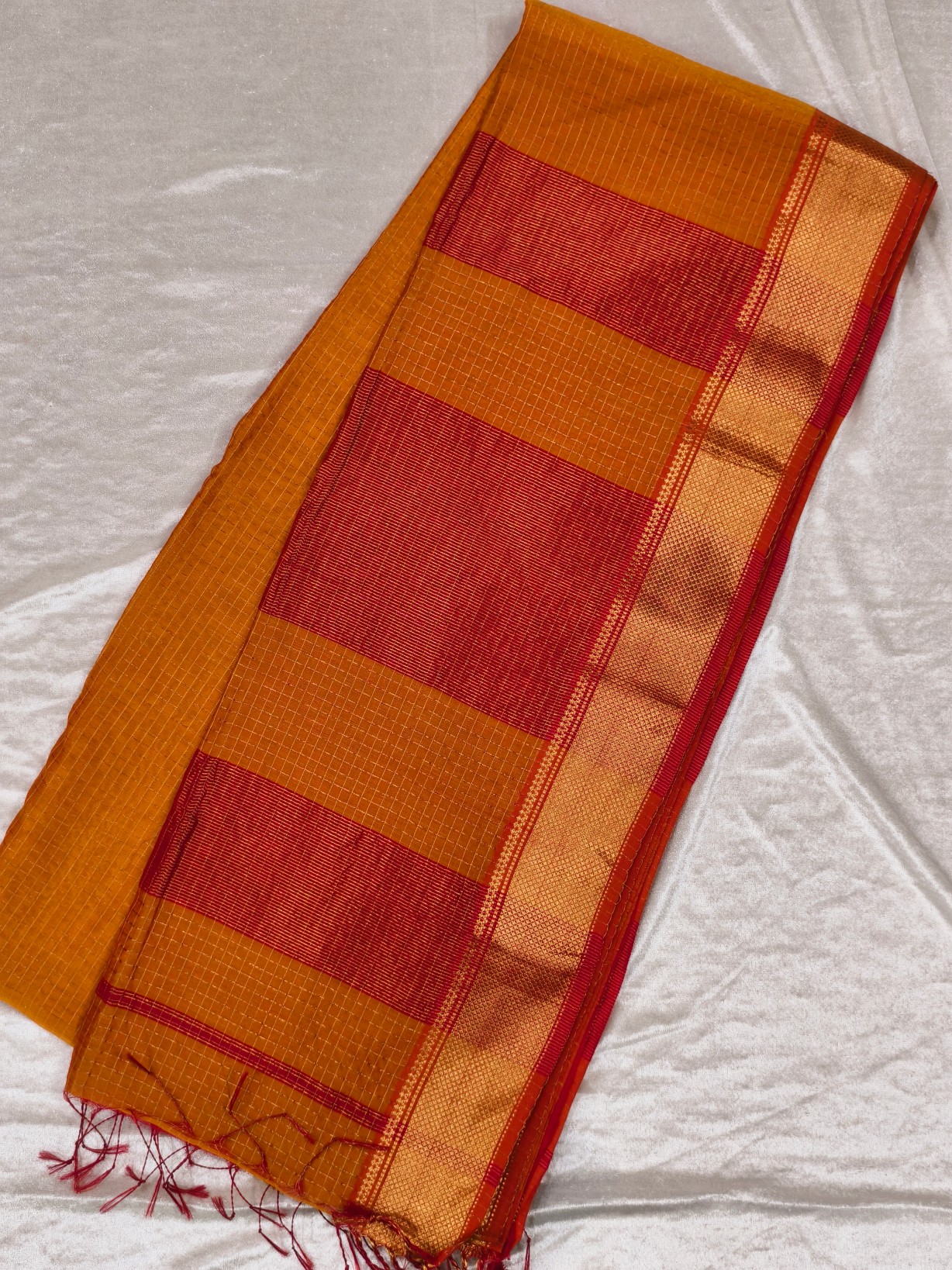 Handloom Maheshwari Saree - Image 2