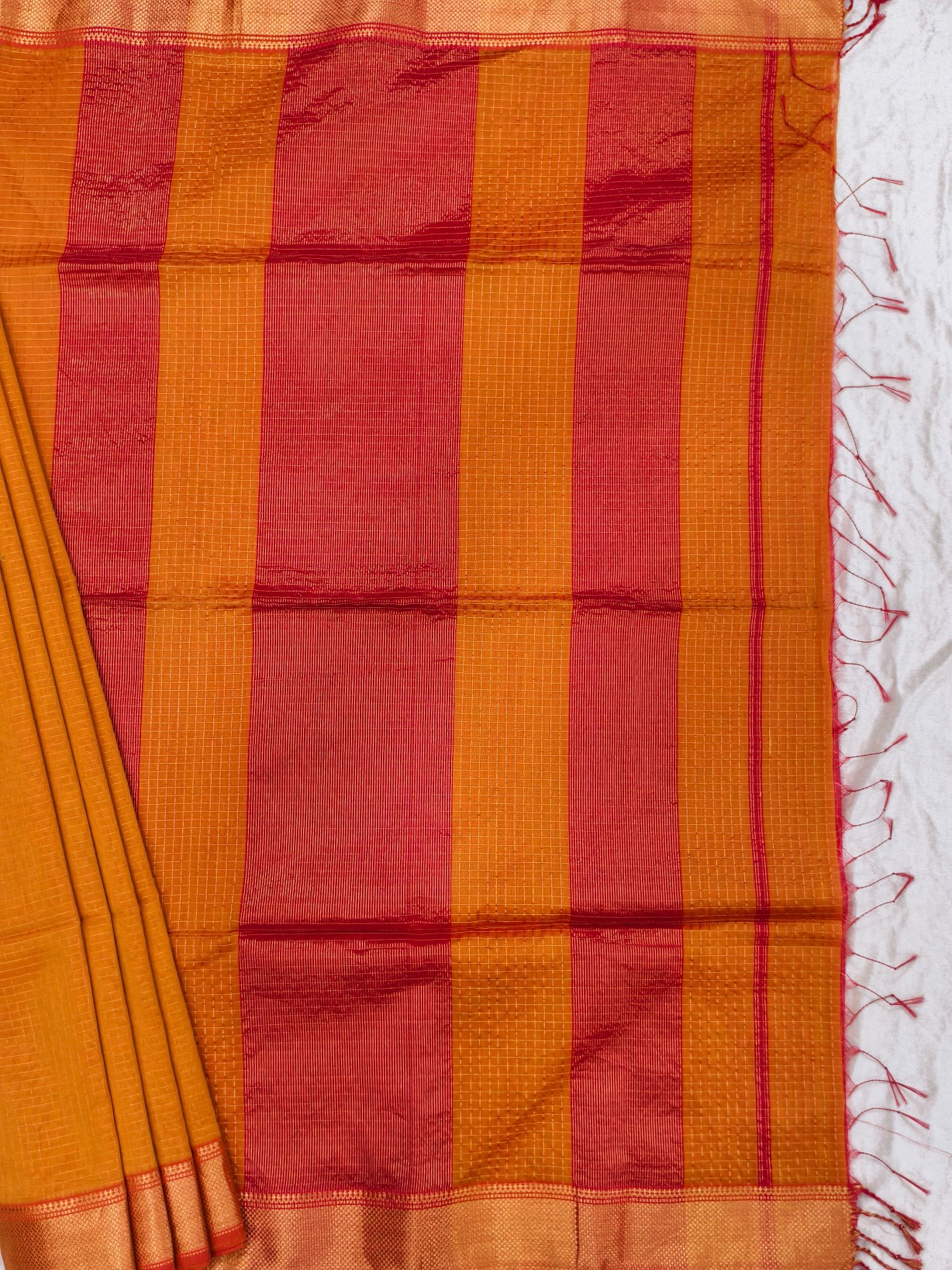 Handloom Maheshwari Saree - Image 4