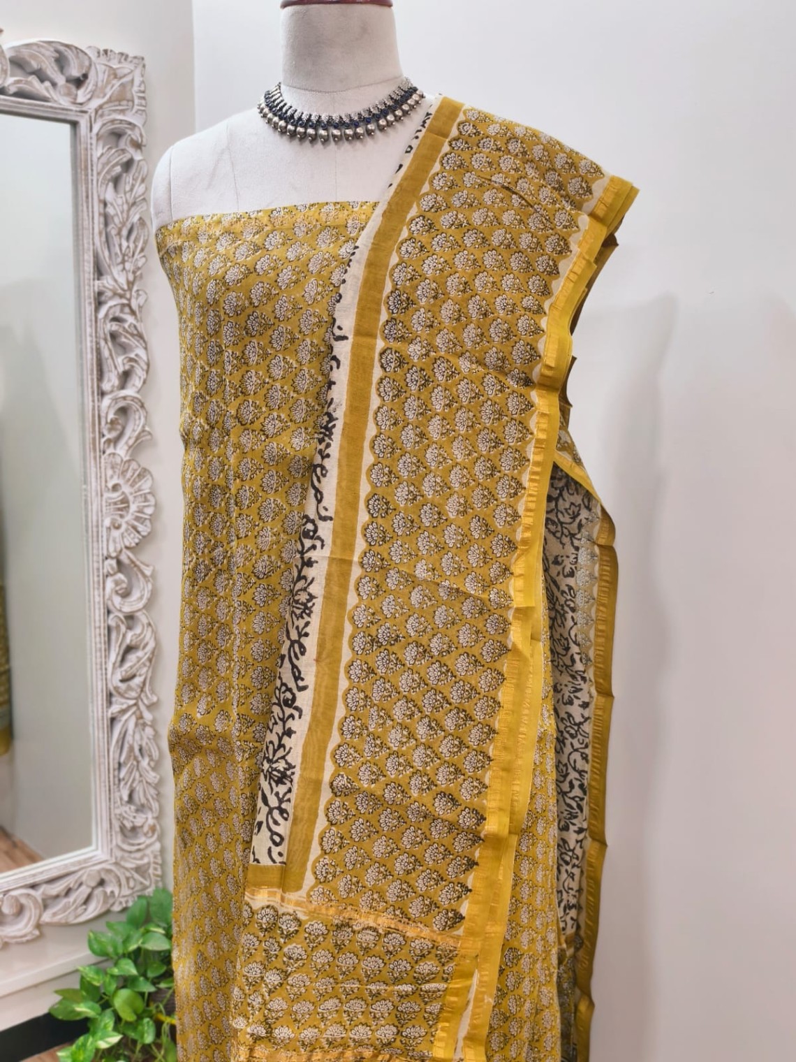 Chanderi Set - Image 4